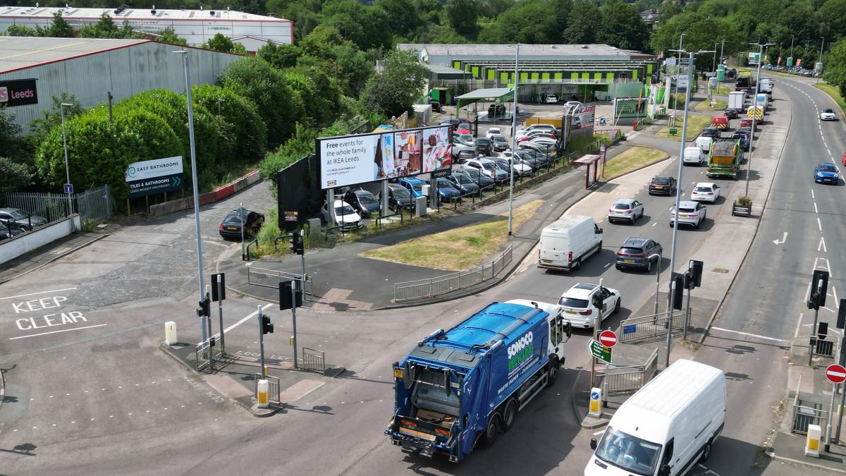 Leeds Crossroads D96 Digital Advertising Board Image #2