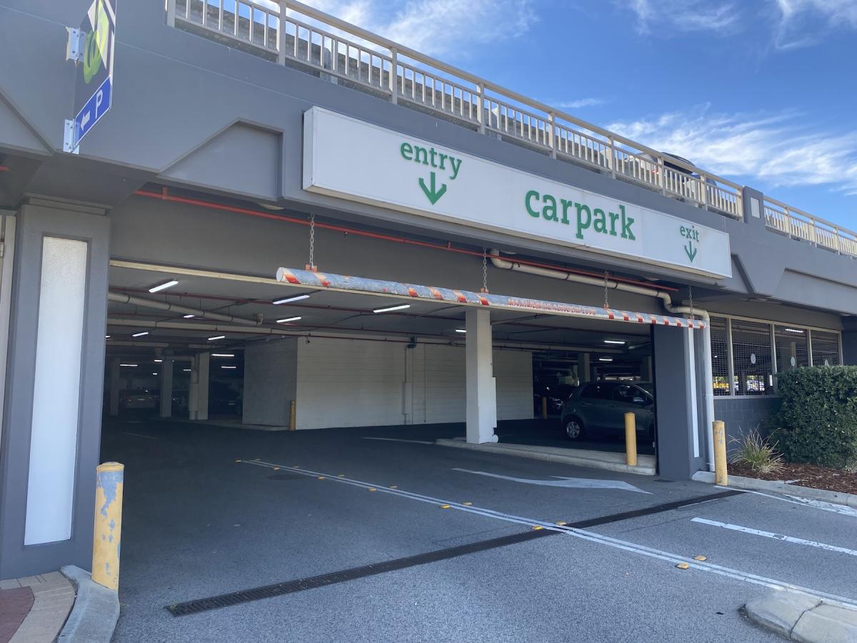 12 Sheet Signage Opportunity at Entrance to busy Carpark