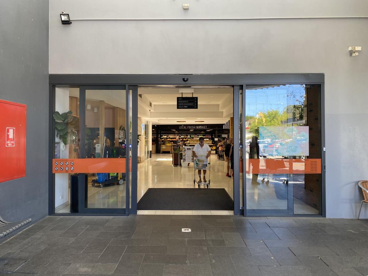 Signage Opportunity at Shopping Centre Entrance